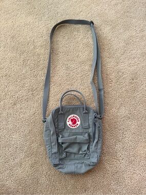Fjallraven Kanken Mini Crossbody Bag